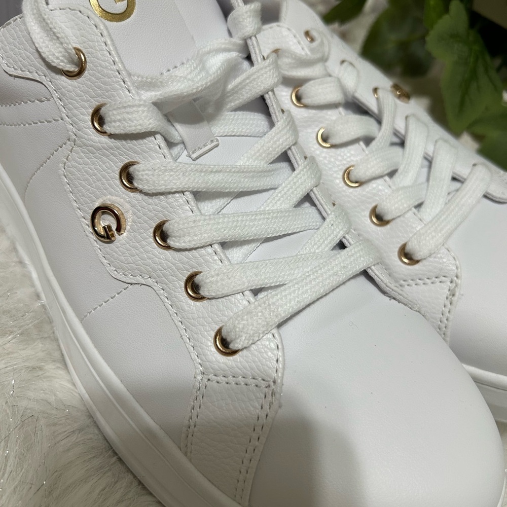 NEW GBG Los Angelos Whir & Gold Size 11 Women's Sneakers - Picture 3 of 6
